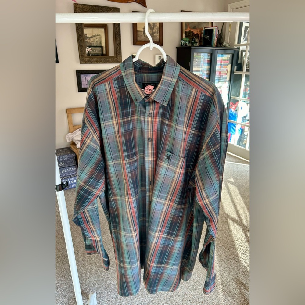 Men’s casual button down shirt